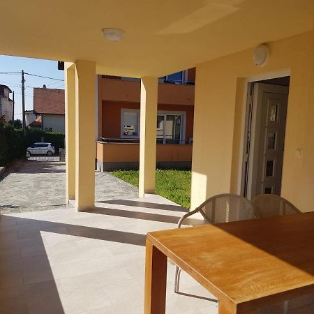 Minihaus In Zagreb Apartman Sesvete Kültér fotó