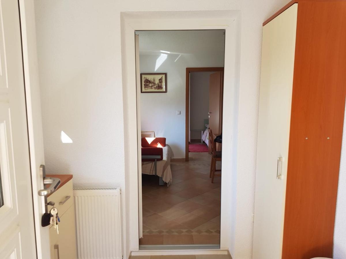 Minihaus In Zagreb Apartman Sesvete Kültér fotó