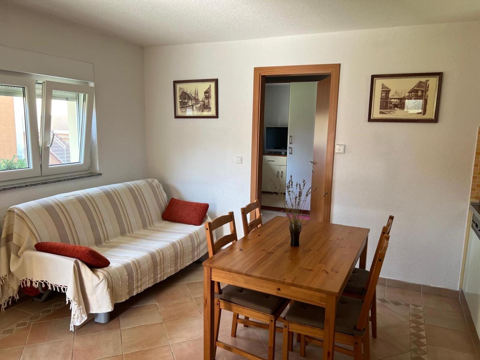 Minihaus In Zagreb Apartman Sesvete Kültér fotó