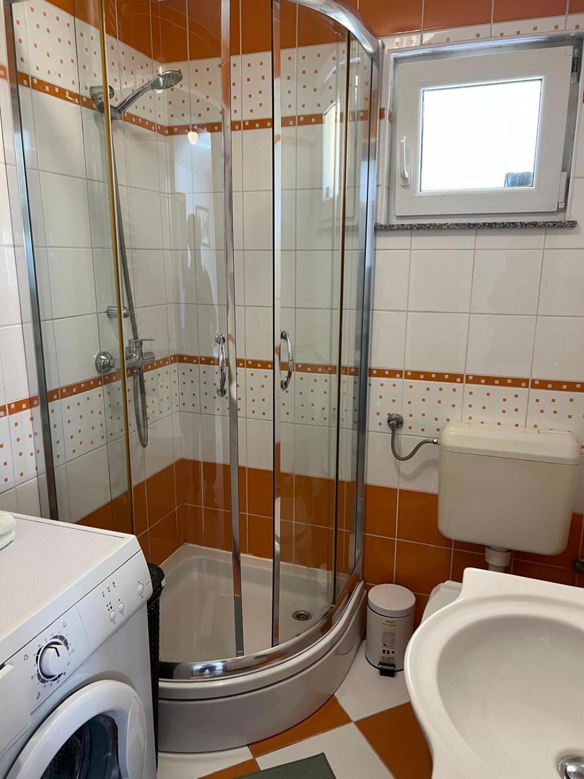 Minihaus In Zagreb Apartman Sesvete Kültér fotó